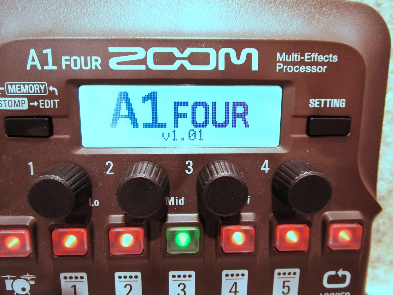 ZOOM A1 FOUR Multi-Effects Processor【展示品入替特価】【送料