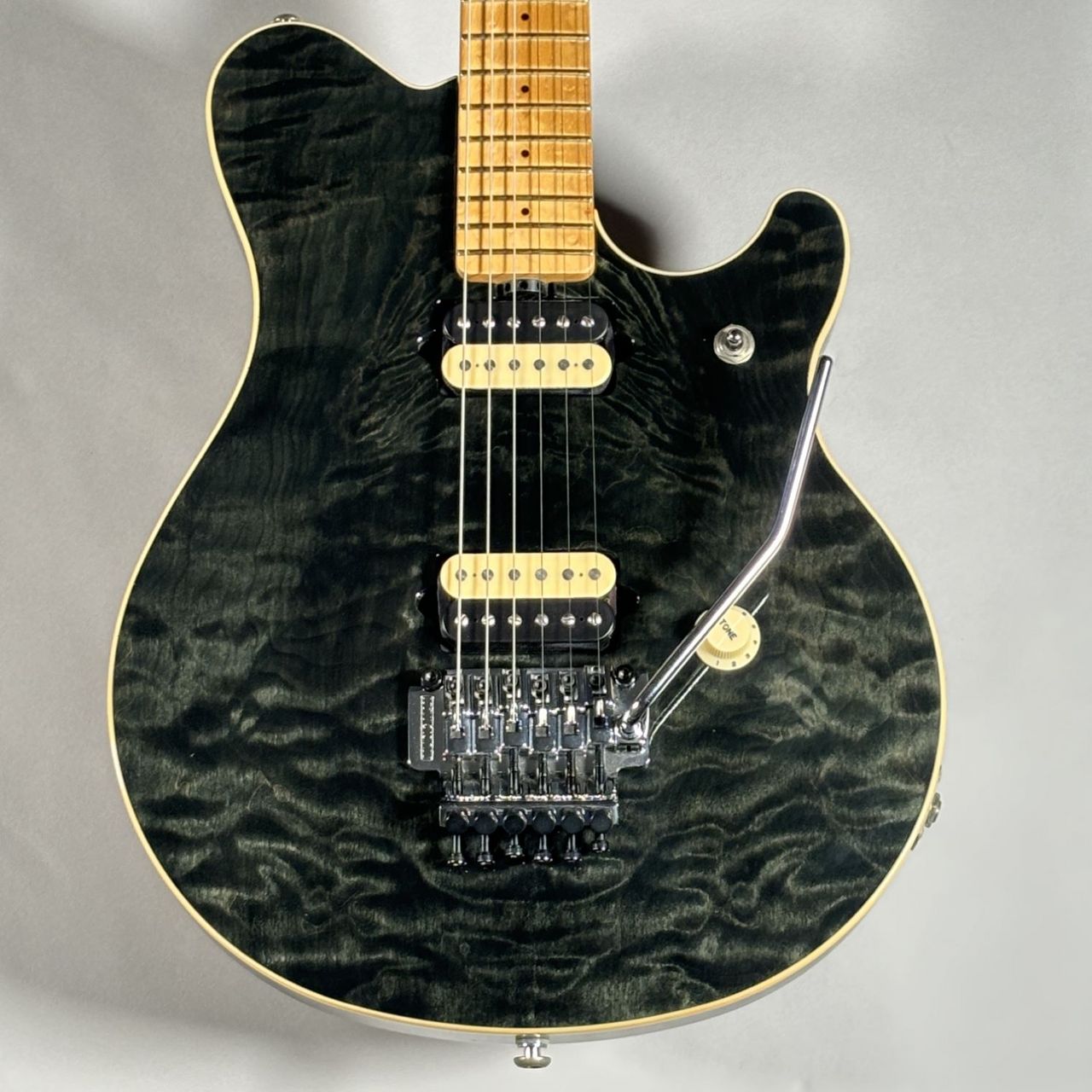 MUSIC MAN EVH Signature Black Translucent【1995年製Used/3.43