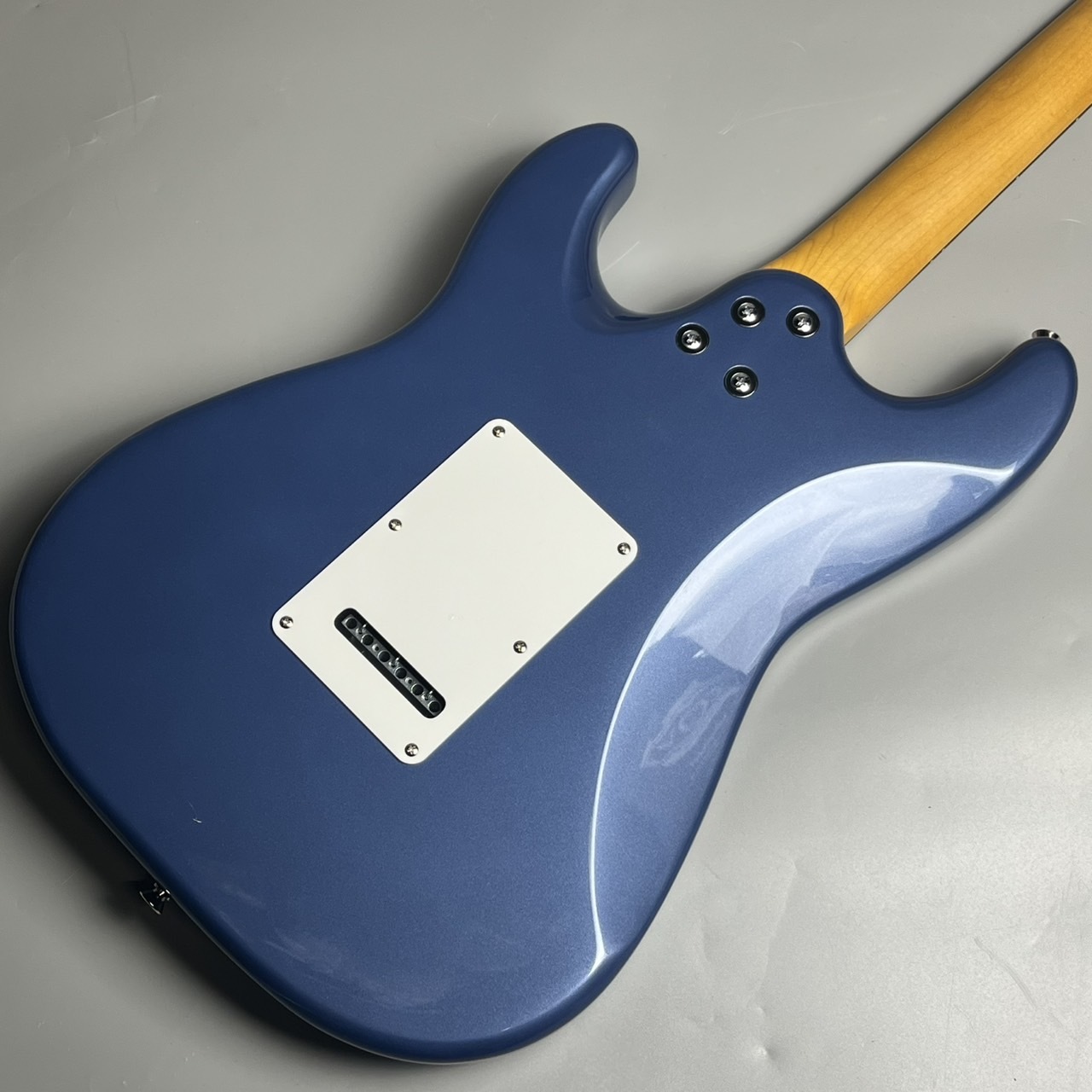 3ハムバッカー搭載　ストラトタイプギター　メーカー不明 3ハムバッカー搭載 ストラトタイプギター メーカー不明 3ハムバッカー