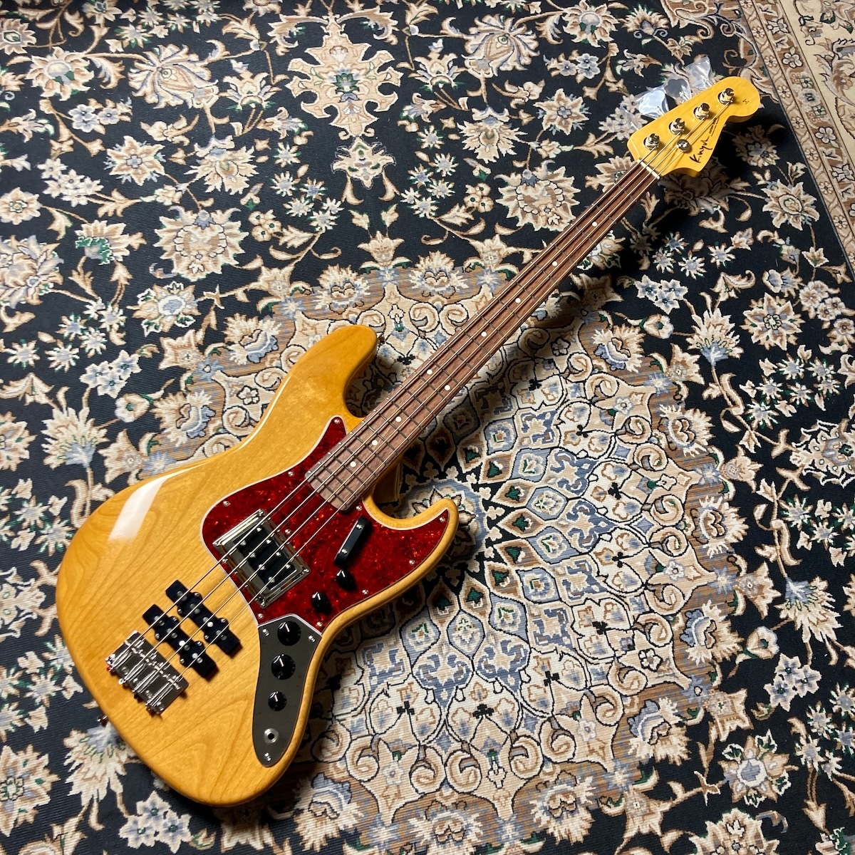 K.Nyui Custom Guitars Custom 