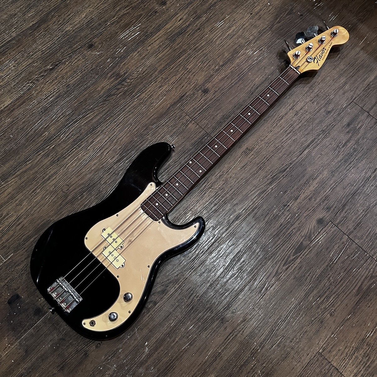 Flavor Electric Bass プレベシェイプ フレイバー（中古/送料
