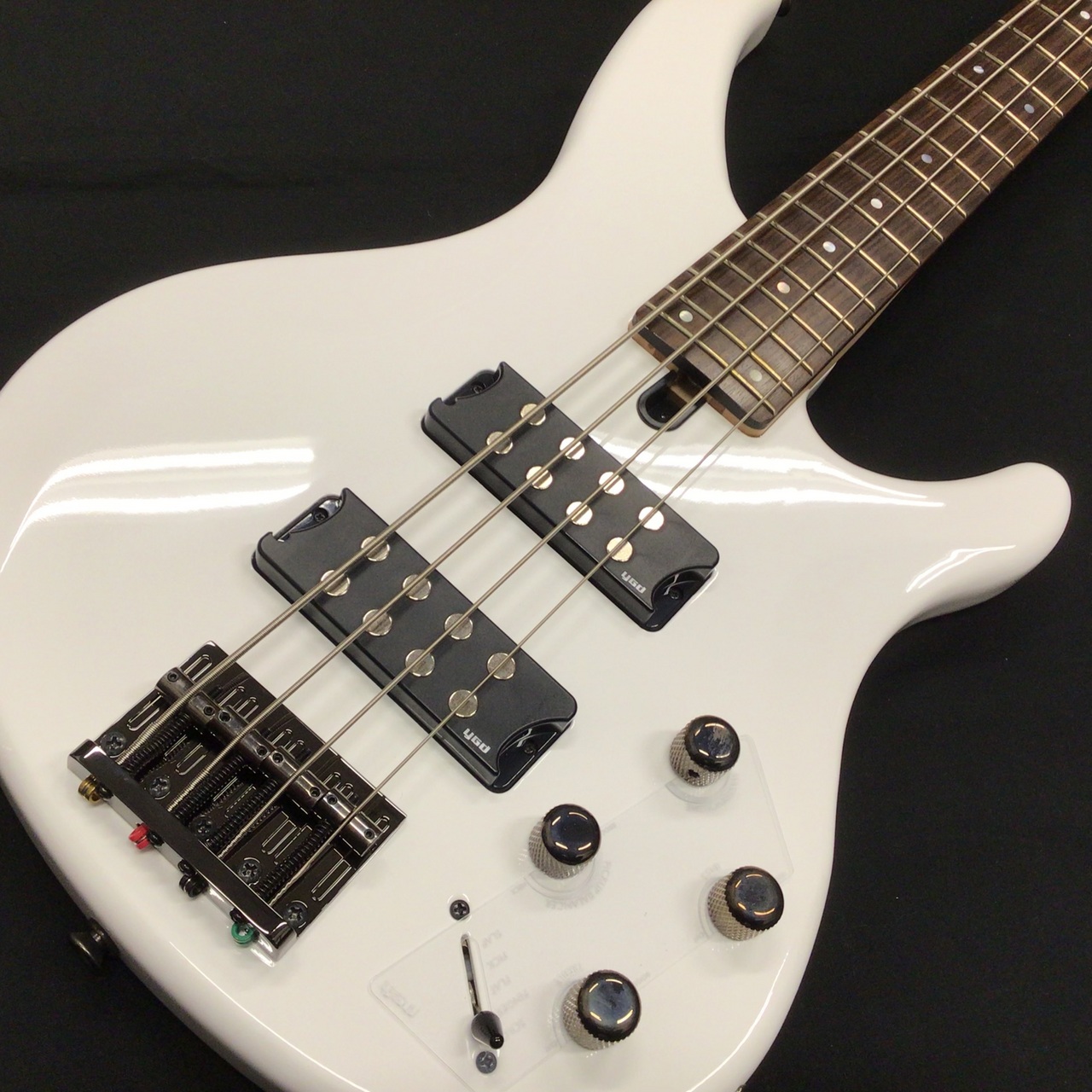 YAMAHA TRBX304 / WH(ホワイト)（新品/送料無料）【楽器検索デジマート】