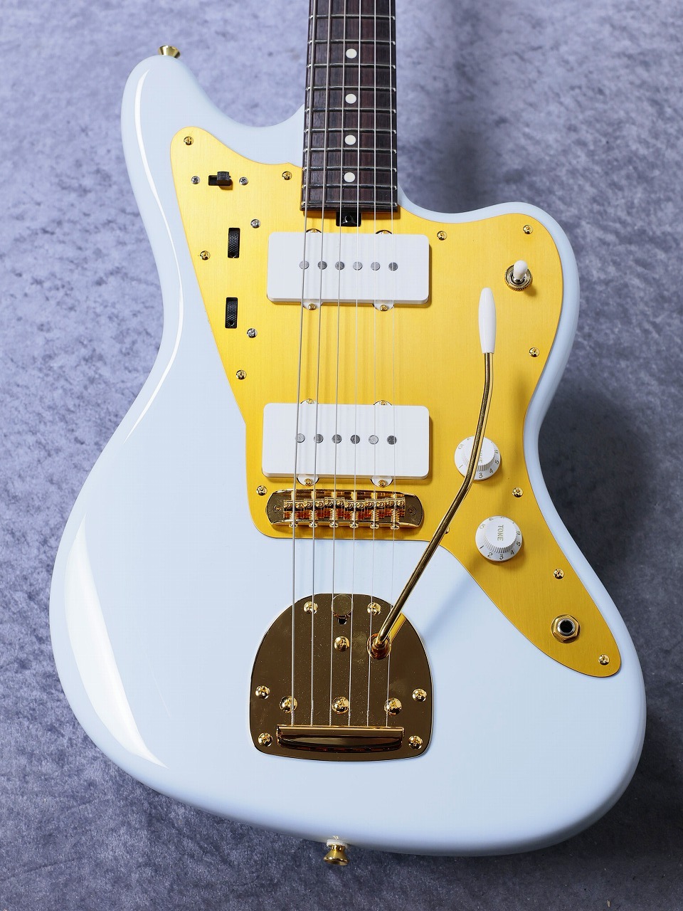 【Squier】JAZZMASTERボディ & アノダイズドピックガード