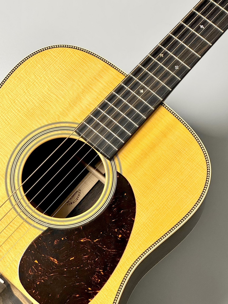 【値下げ】Martin HD-28 standard【美品・鳴ります】 HD-28 STD | 【クロサワ楽器店オンラインショップ】いい楽器とのいい