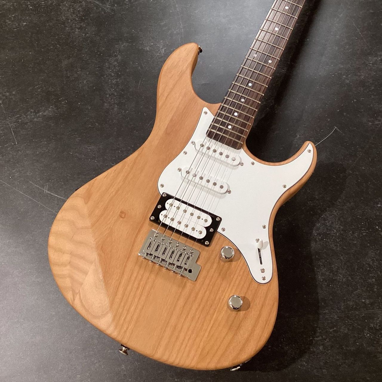 YAMAHA PACIFICA112V YNS イエローナチュラルサテンパシフィカ