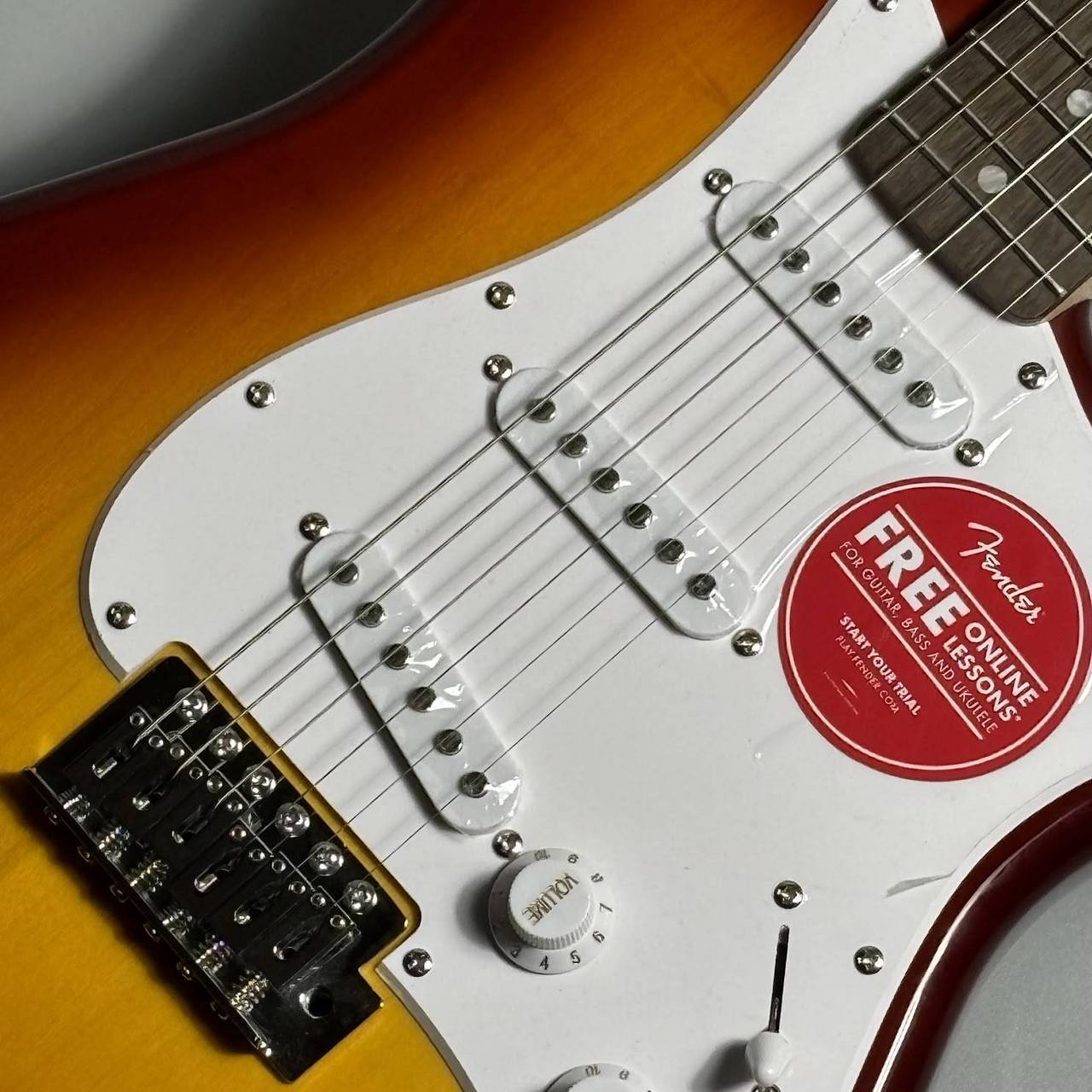 Squier by Fender 【初心者向けエレキギター】 SONIC STRATCASTER