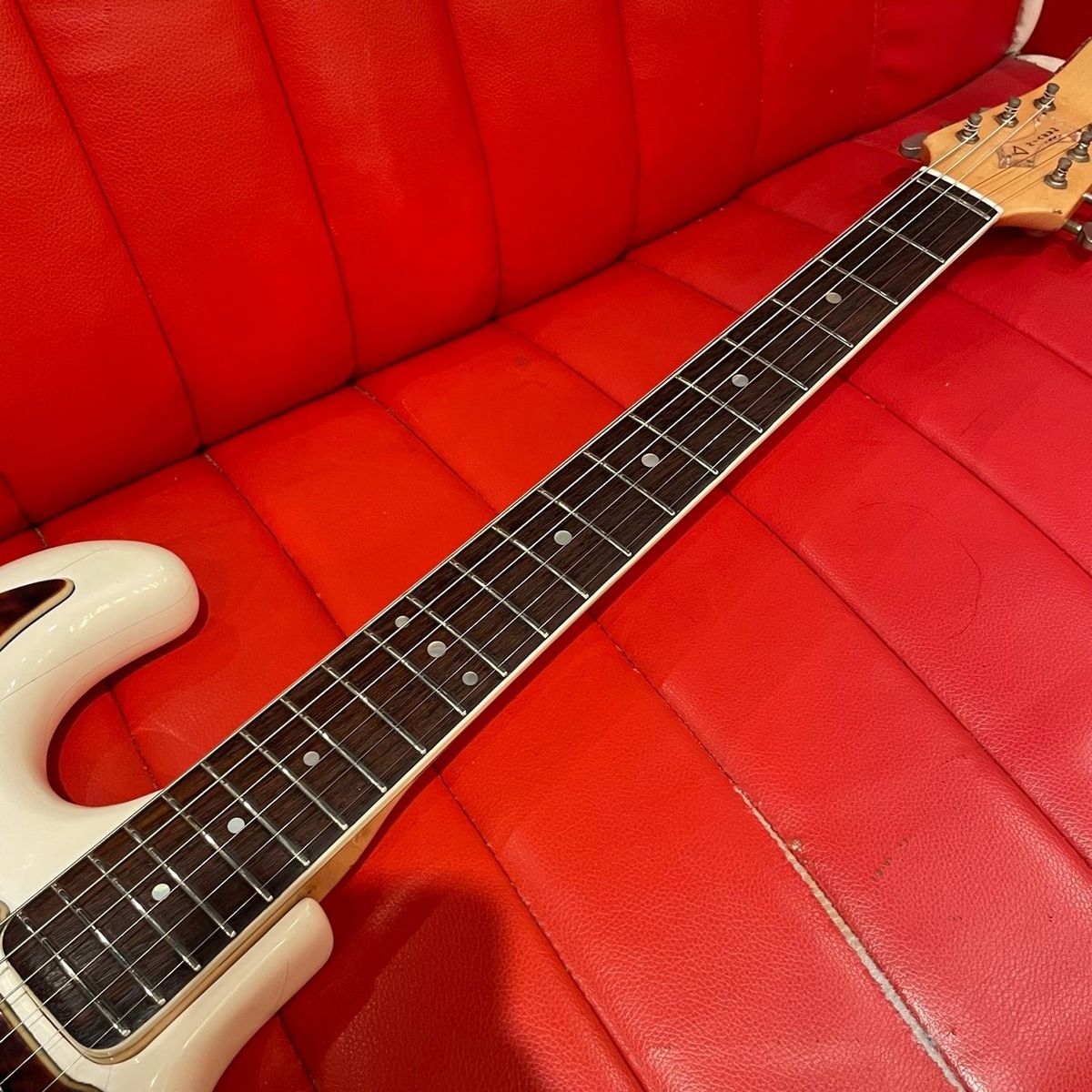 Burns London 1967年製 Model 524 Hank Marvin Signature【御茶ノ水