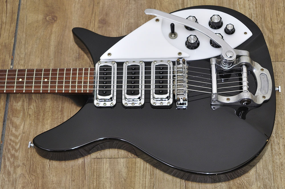 リッケンバッカーRickenbacker320タイプ【訳あり】 Rickenbacker 320(ビンテージ)【楽器検索デジマート】
