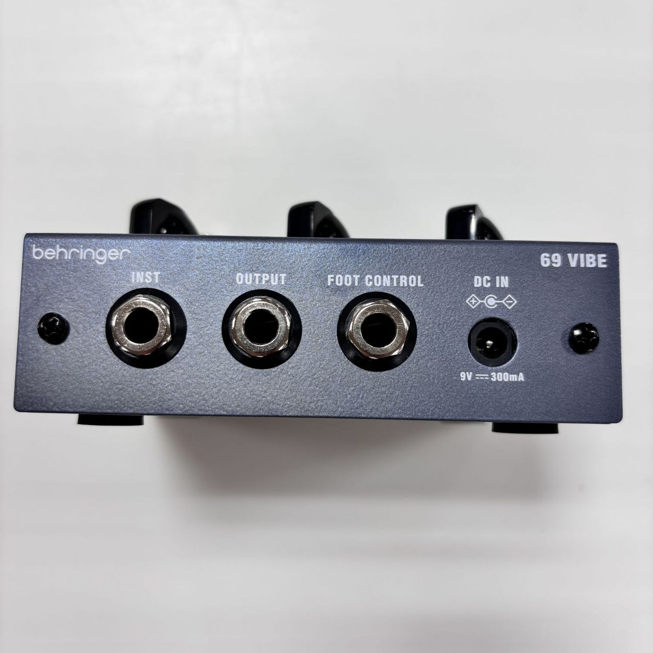 BEHRINGER 69 VIBE Vibeペダル（新品/送料無料）【楽器検索デジマート】