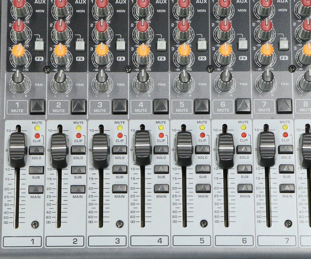 BEHRINGER XENYX-X2222USB 【御茶ノ水本店】（中古）【楽器検索