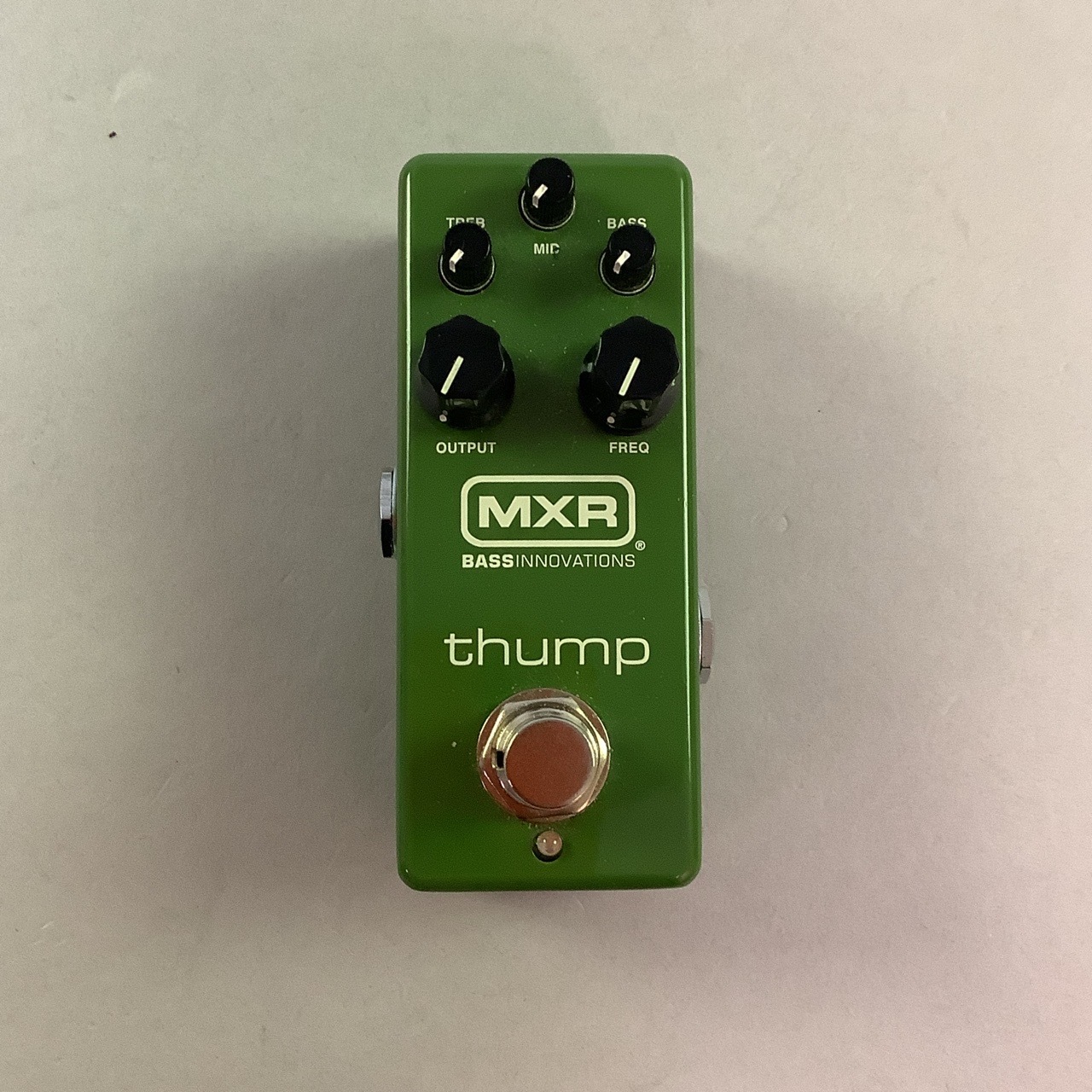 MXR M281 THUMP BASS PREAMP