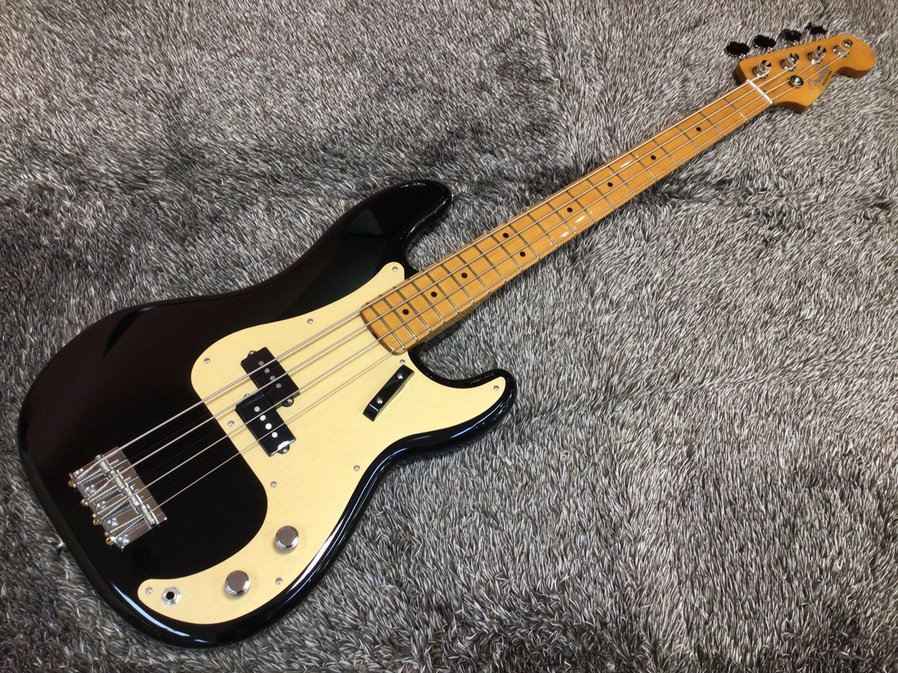 Fender Vintera II '50s Precision Bass, Maple Fingerboard, Black