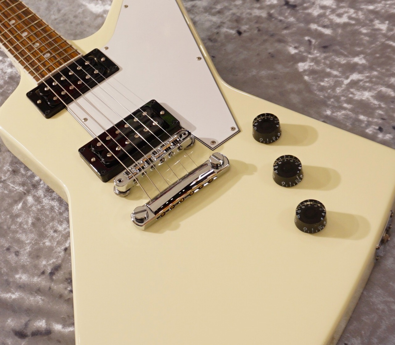 英国セット1970年　他2セット Gibson 【NEW】 70s Explorer Classic White #230540166 [3.32kg