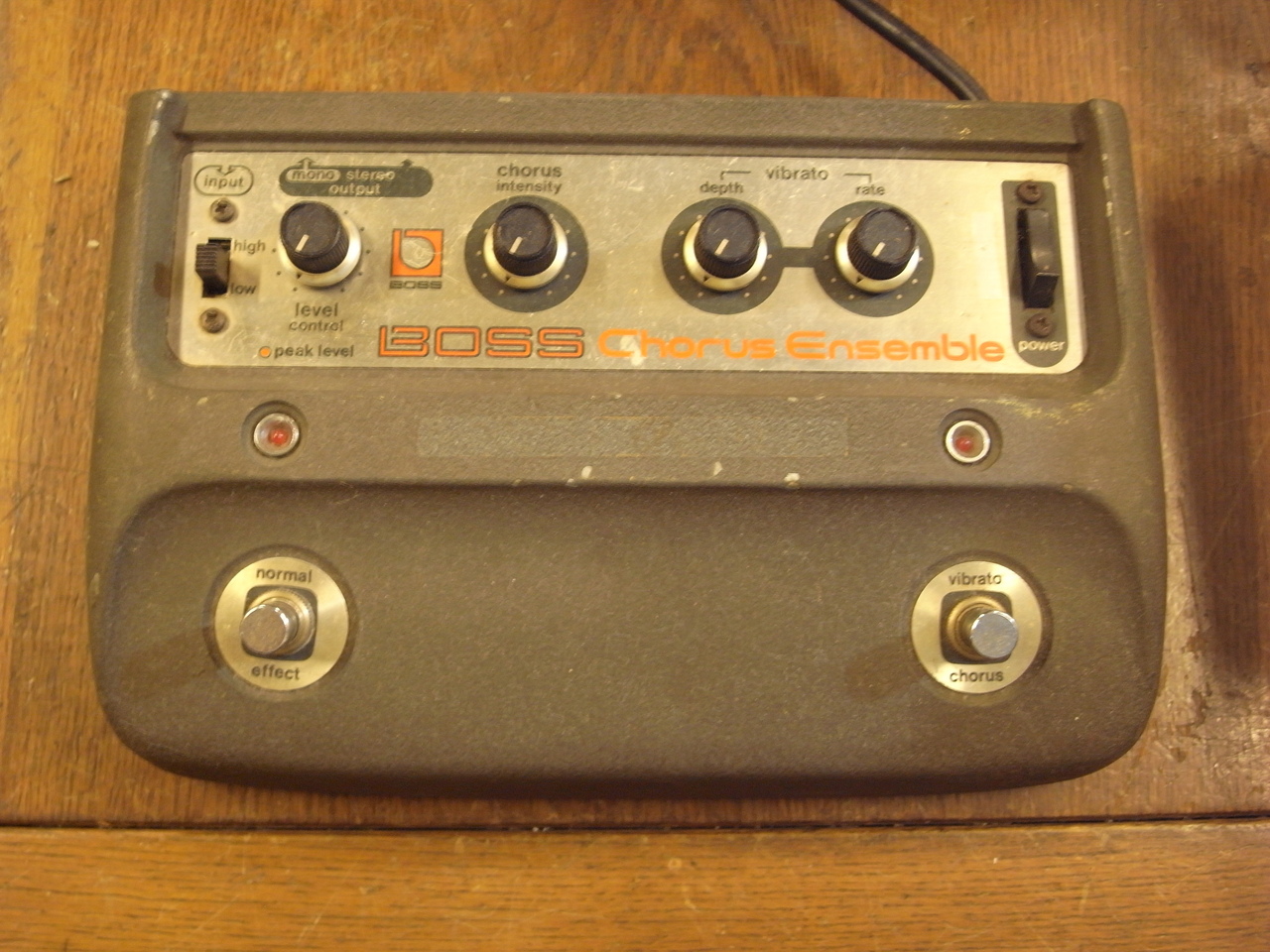 BOSS CE-1 Chorus Ensemble (1980)（ビンテージ）【楽器検索デジマート】