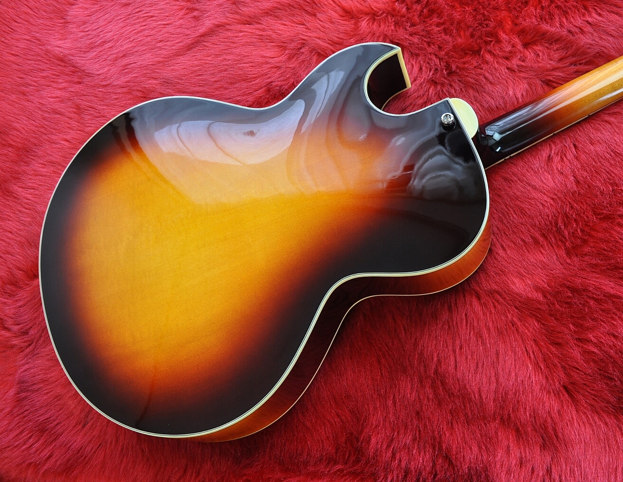 Eastman AR-175CE Sunburst ハードケース付き Eastman AR-175CE Sunburst ハードケース付き