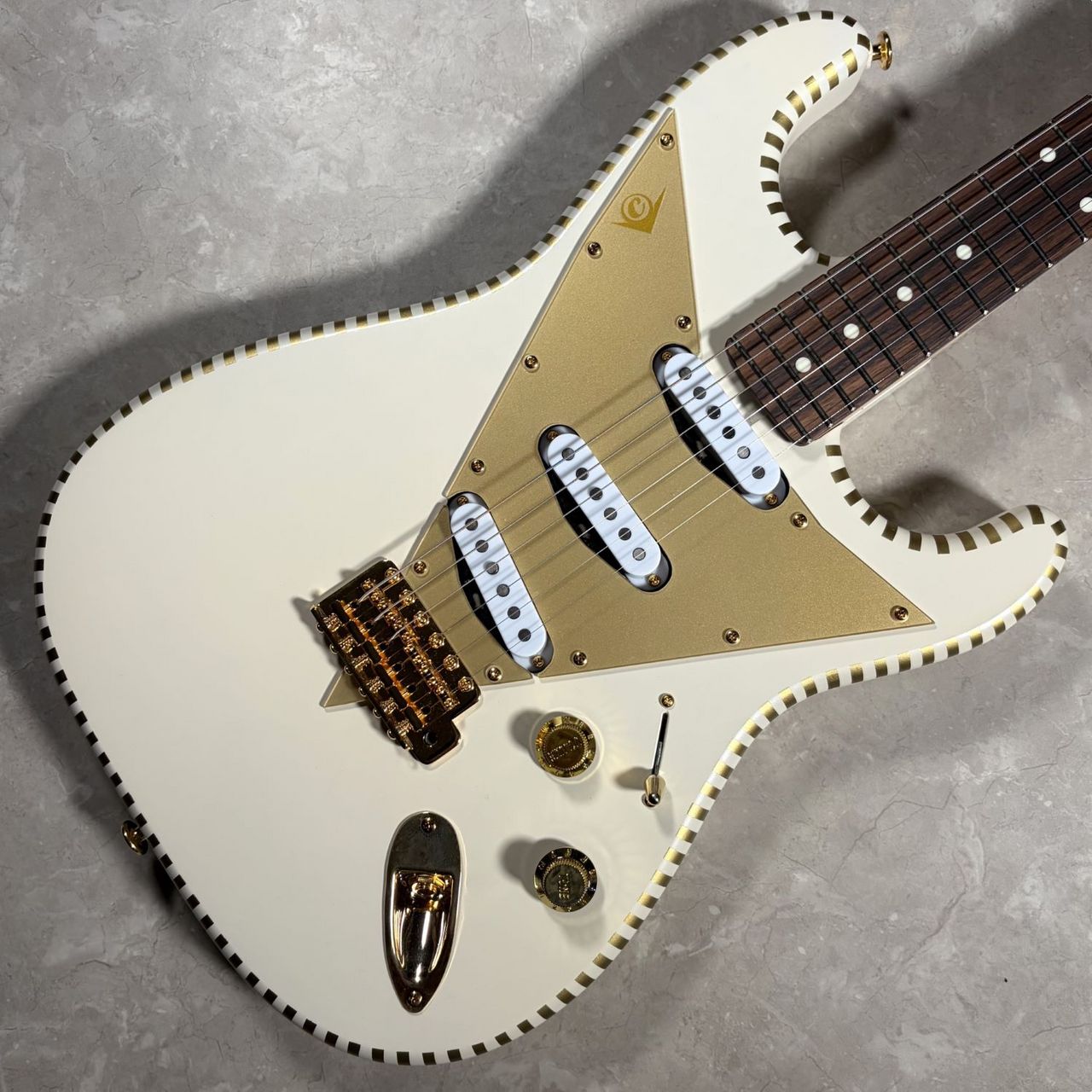 Caramel's Guitar Kitche STS1_FromageWhite【S/N S2075140/3.52kg