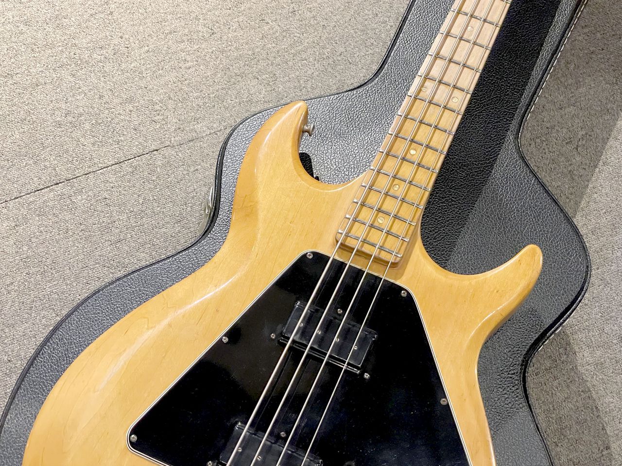 メ*ラ様 GibsonRIPPERベース