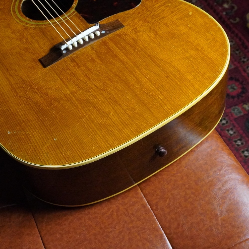 Gibson J-50 ハードケース付 ギブソン Gibson J-50 ハードケース付 ギブソン（Gibson J-50 | 楽器詳細