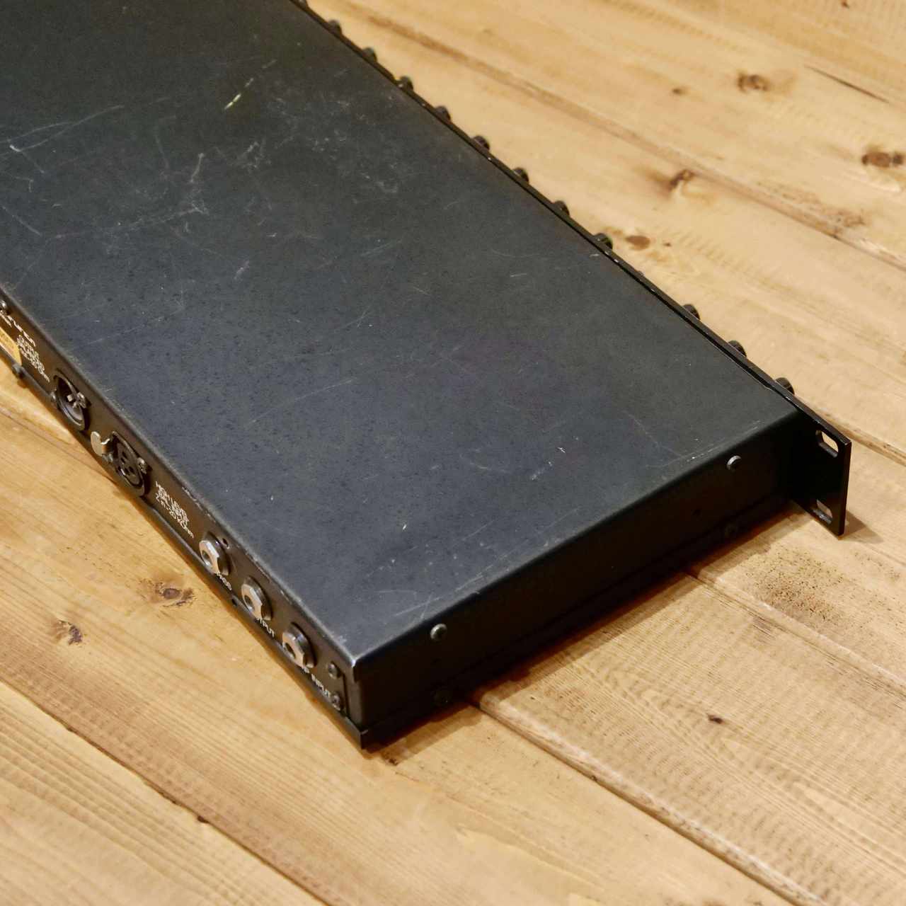 tc electronic TC1140 HS PARAMETRIC EQUALIZER/ PREAMPLIFIER（中古