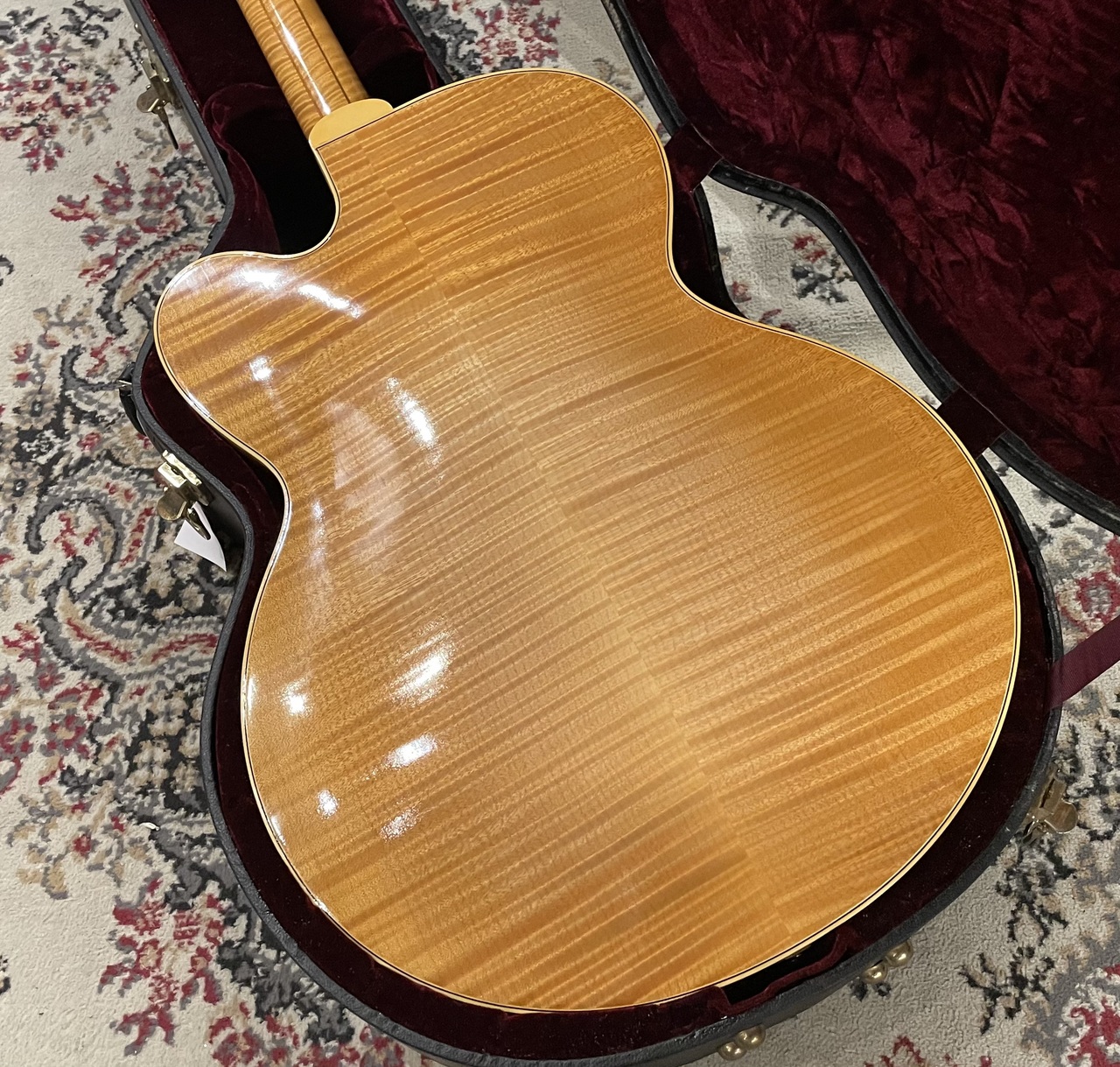 Gibson L-5 CES Natural Signed by James W Hutchins 2002年製