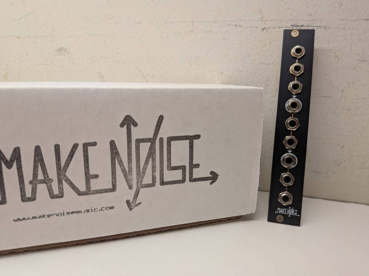Make Noise Mult モジュラーシンセサイザー（新品）【楽器検索デジマート】
