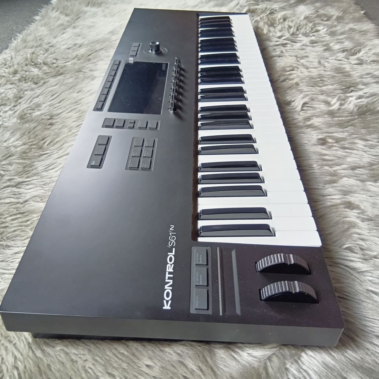 【未使用品】Native Instruments Kontrol S61 MK3 Native Instruments Kontrol S61 MK3 – United Arab Emirates