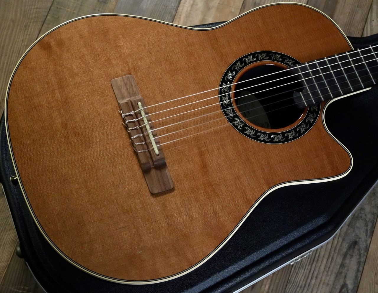 Ovation 1863 Classic ジャンク扱い