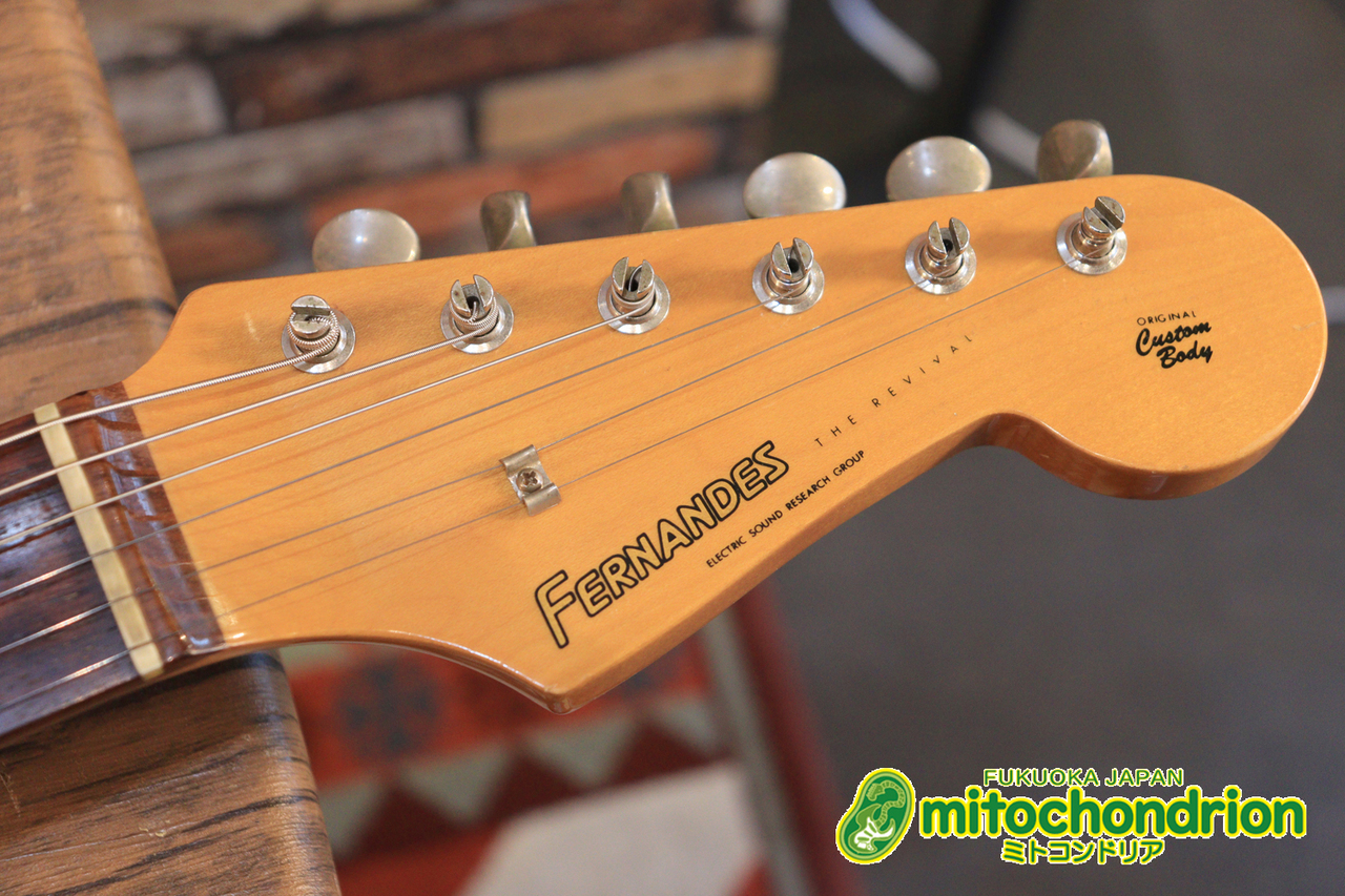 【調整済】fernandes LE-2 国産　ストラト　エレキギター　カスタム多 調整済】fernandes LE-2 国産 ストラト エレキギター カスタム多