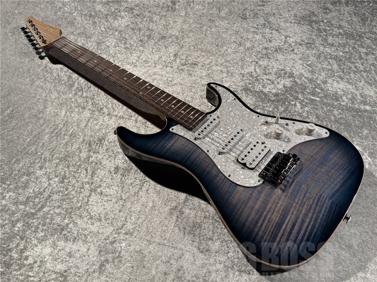 Suhr Standard Plus (Faded Trans Whale Blue Burst / Pau Ferro