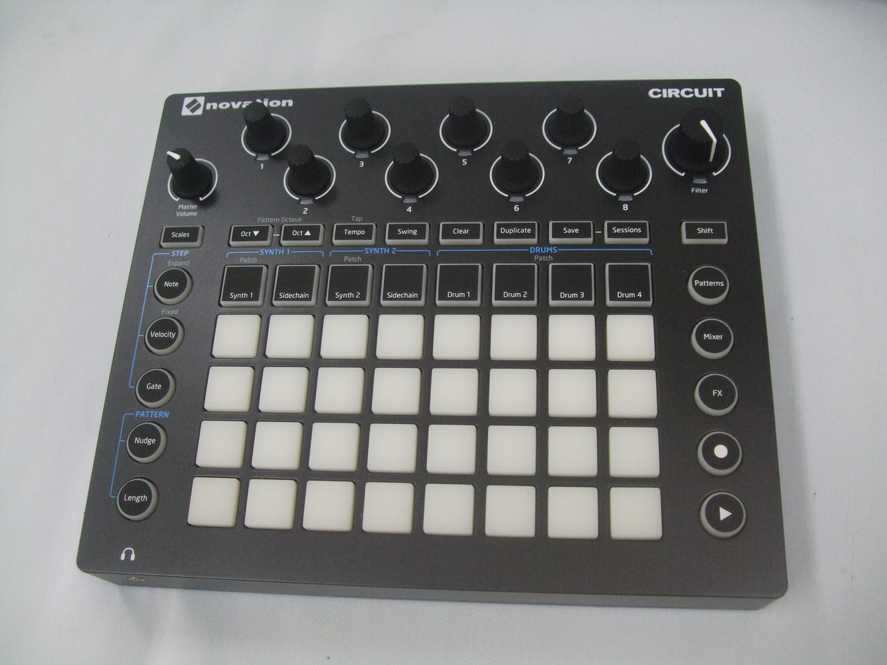 Novation CIRCUIT（中古）【楽器検索デジマート】