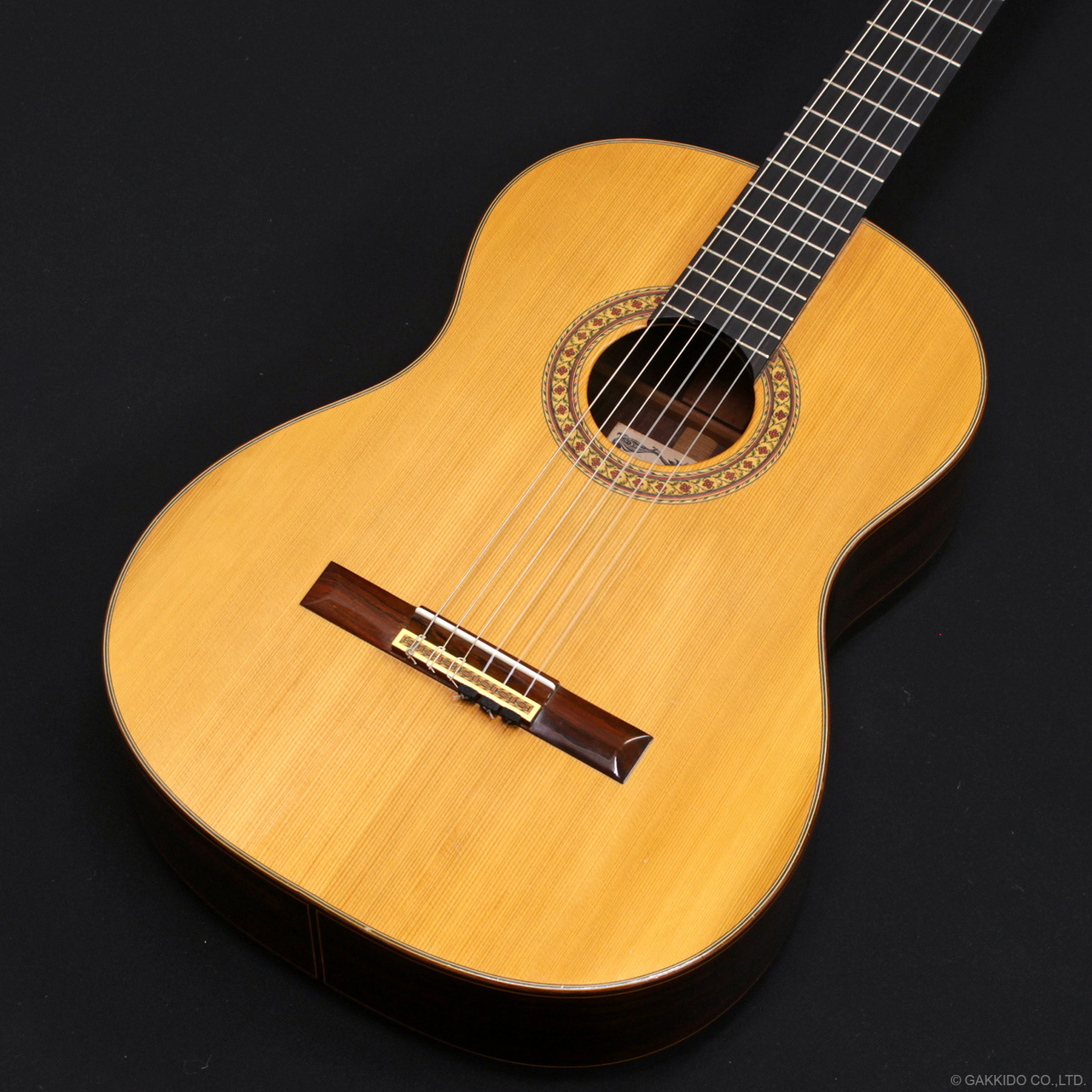 セール品Hiroshi Tamura 田村廣 P100 送料無料　Classical guitar クラシックギター 1974年 ハードケース付き　1円売り切り 本体