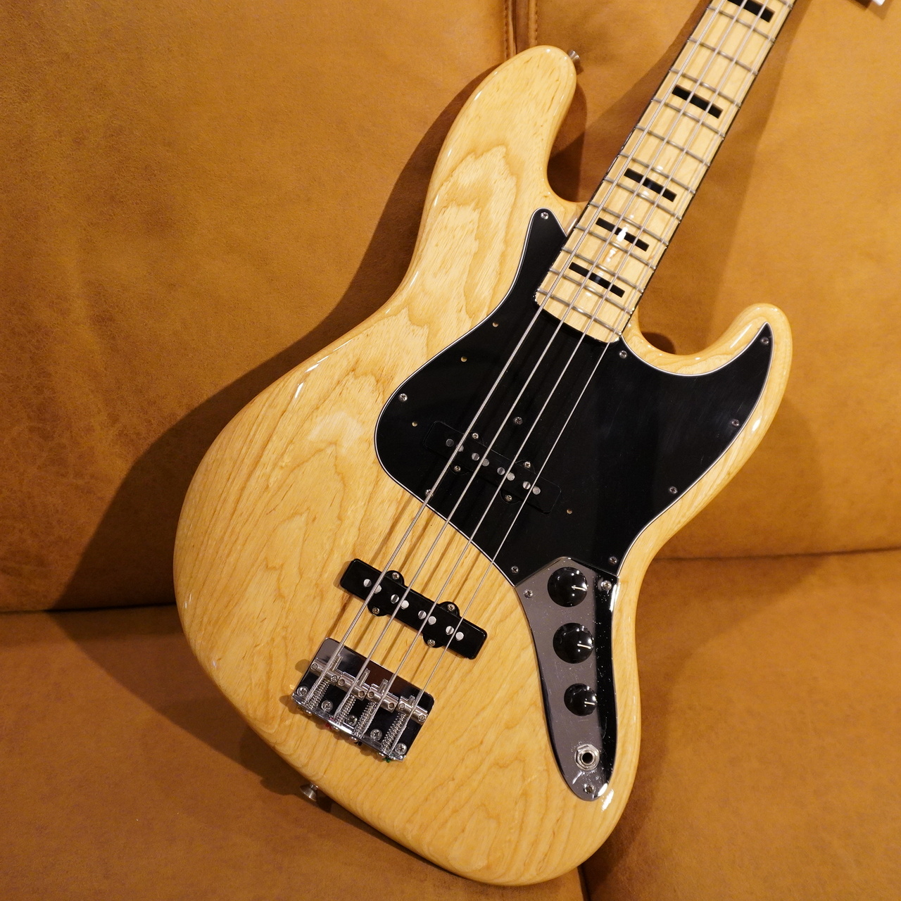 Fender American Vintage 75 Jazz Bass（中古）【楽器検索デジマート】