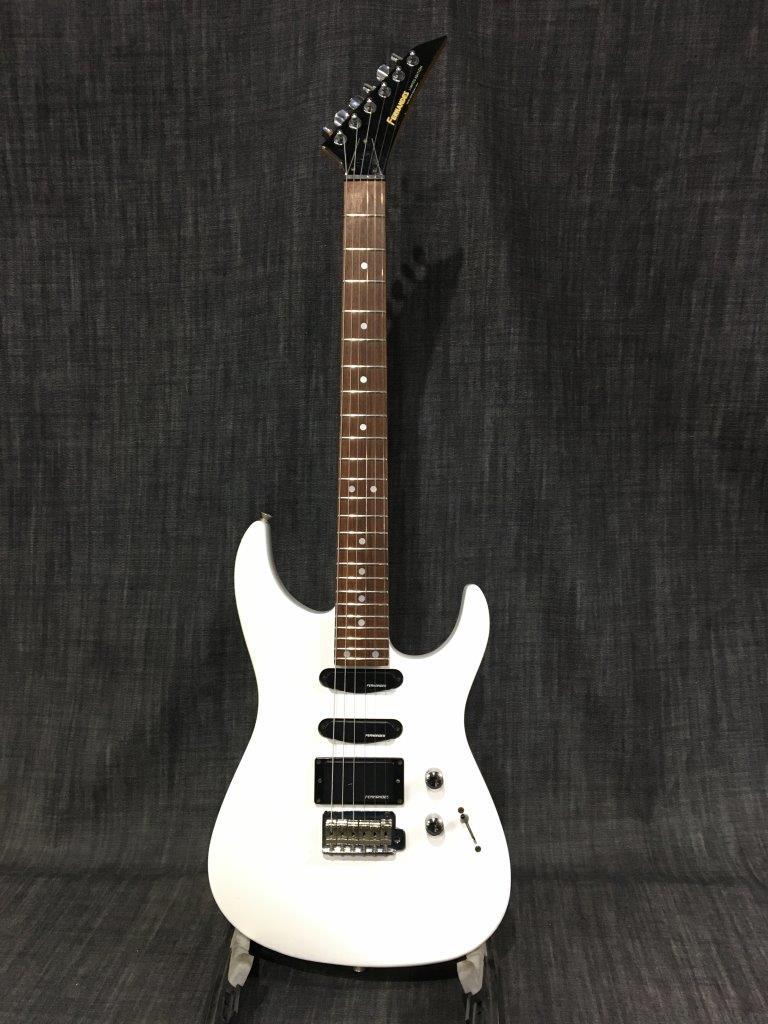 FERNANDES Limited Edition ST-TYPE（中古/送料無料）【楽器検索 