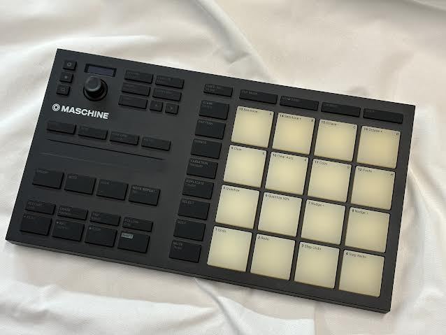 NATIVE INSTRUMENTS MASCHINE MIKRO MK3（中古/送料無料）【楽器検索