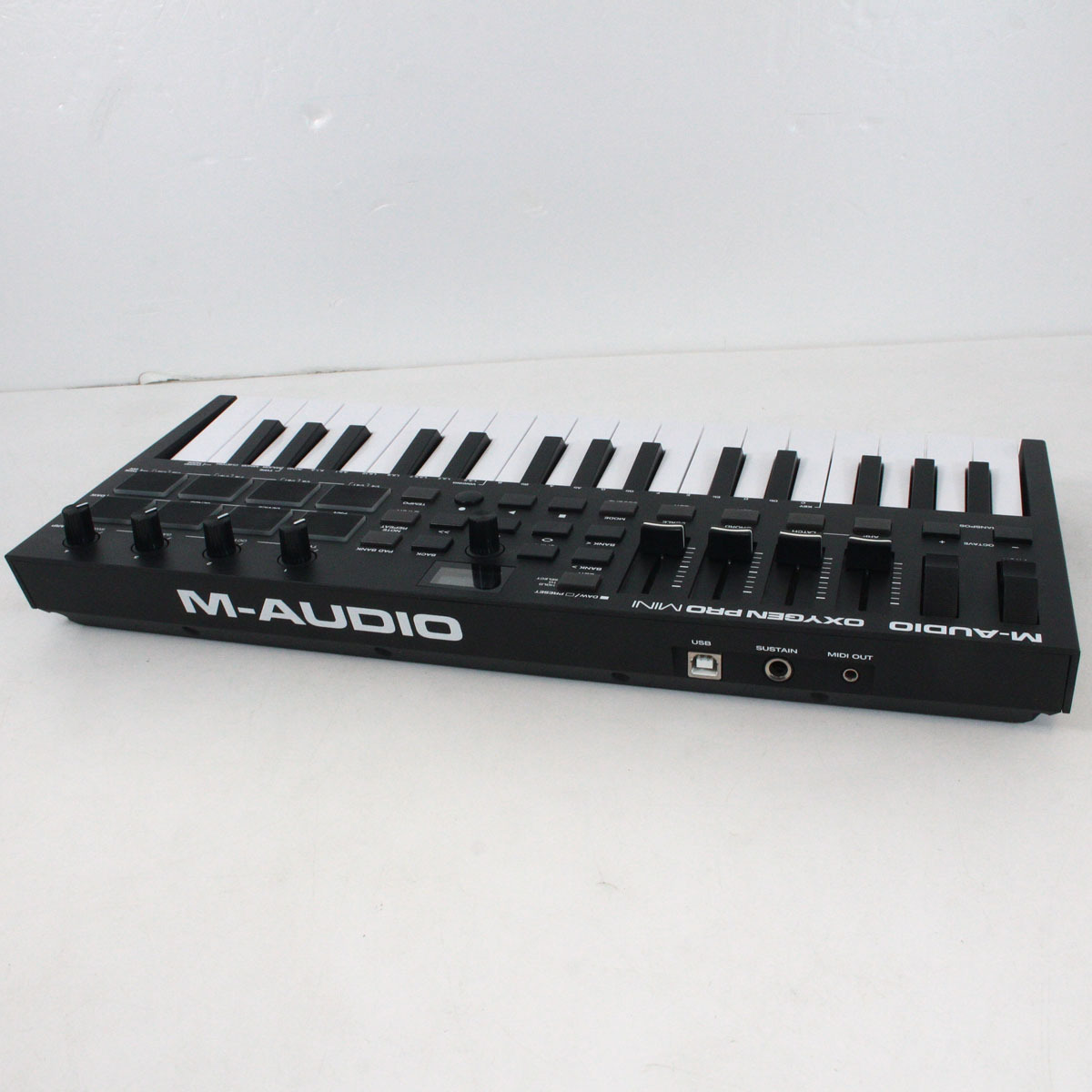 M-AUDIO Oxygen Pro Mini 【渋谷店】（中古）【楽器検索デジマート】