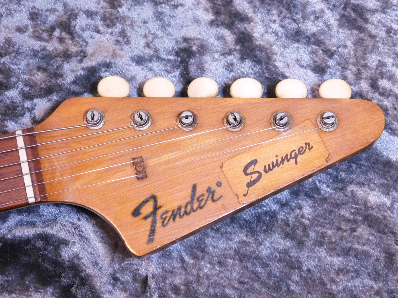 Fender Swinger '69 (Musiclander / Arrow)（ビンテージ）【楽器検索