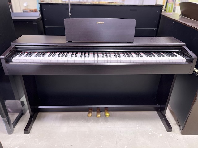【限定SALE低価】YAMAHA 電子ピアノ ARIUS YDP-144 2019年製 C218 鍵盤楽器