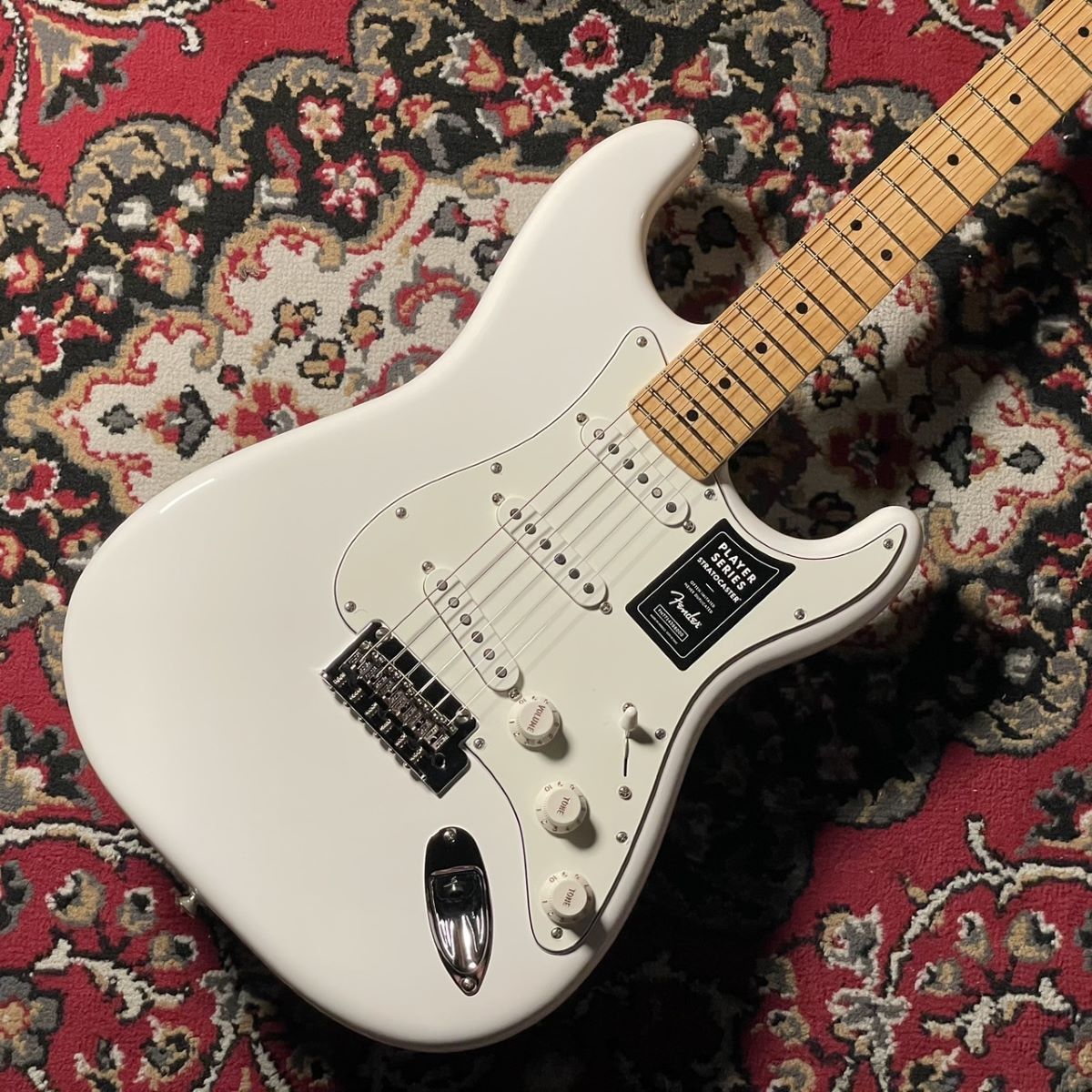 Fender Player Stratocaster Maple Fingerboard Polar White エレキ