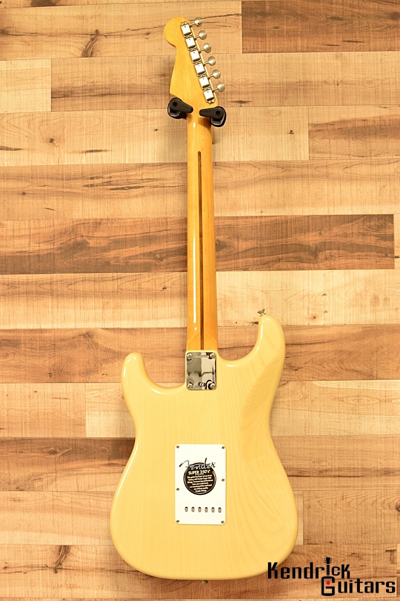 Fender American Vintage ストラトキャスター57 白 Fender USA American Vintage '57 Stratocaster <フェンダー