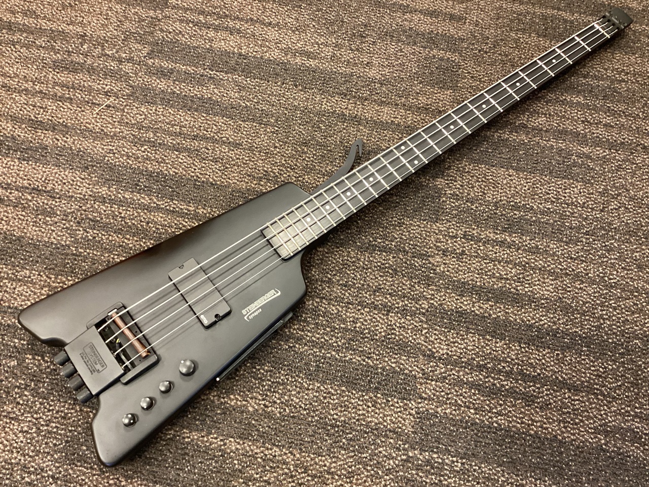 steinberger synapse XS-1FPA 4弦 519147000001000-04-2000x2000.jpg