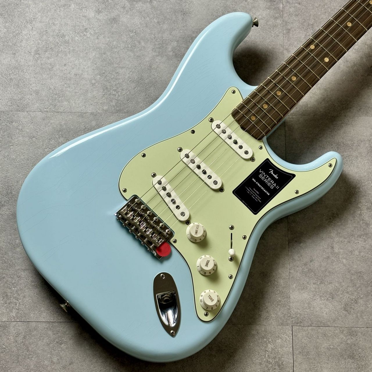 【超軽量】Fender road worn ビンテージ ギター Amazon | Fender Vintera Road Worn '60s Stratocaster