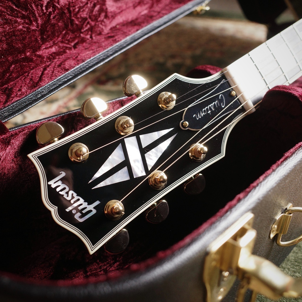 Gibson Hummingbird CUSTOM Ebony 【Custom Shop Modern Collection