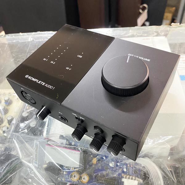 NATIVE INSTRUMENTS KOMPLETE AUDIO 1（中古）【楽器検索