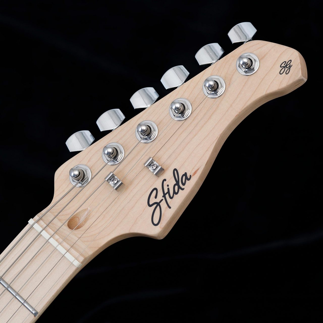 Sfida SST-650 BKS エレキギター フレイムメイプルトップ ストラト