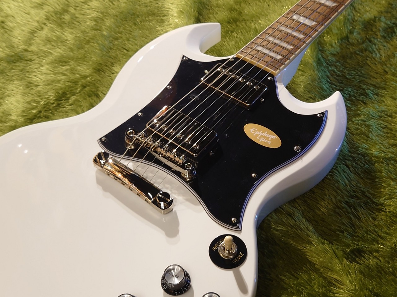 Epiphone SGスタイル エレキベース ホワイト Epiphone SGスタイル エレキベース ホワイト