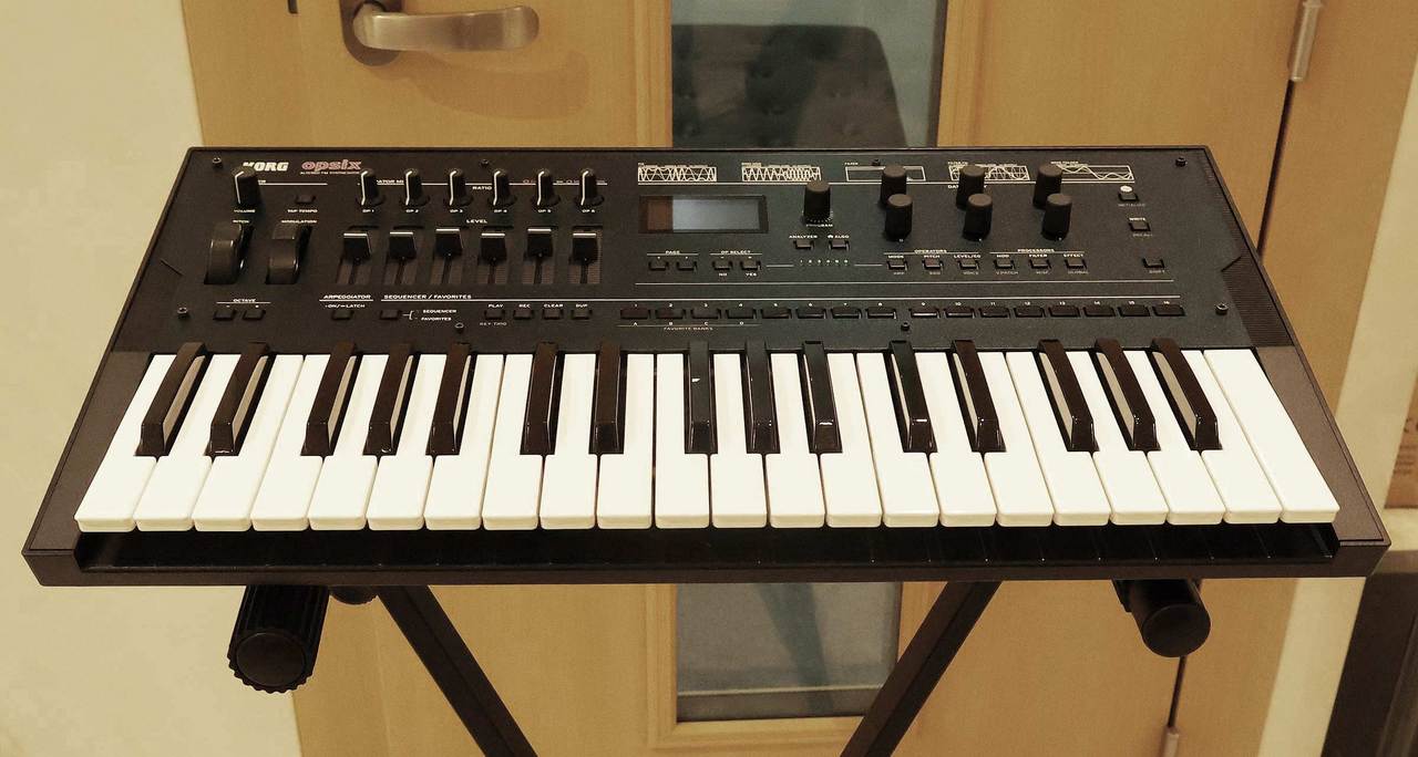 KORG OPSIX 37鍵盤 FMシンセサイザー 【中古】（中古/送料無料
