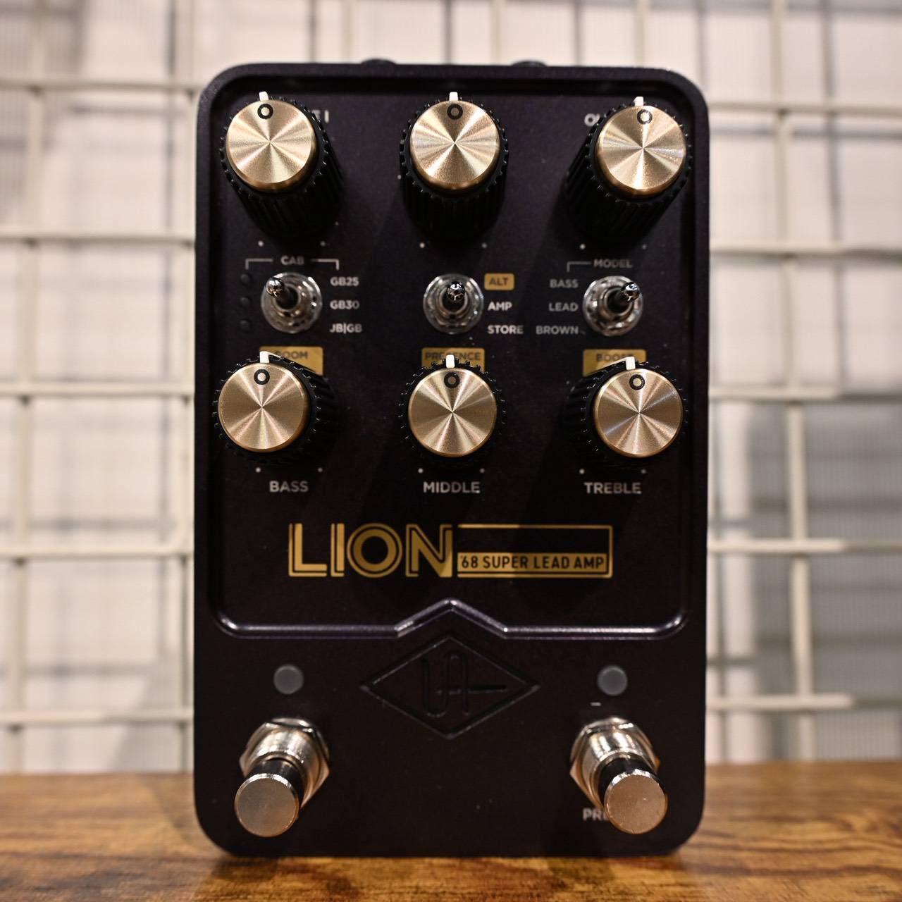 Universal Audio UAFX Lion '68 Super Lead Amp コンパクト