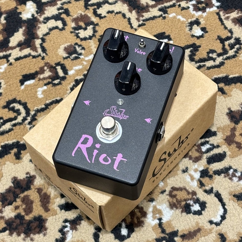Suhr 【現物画像】 Riot Black Edition ディストーション ハイゲイン