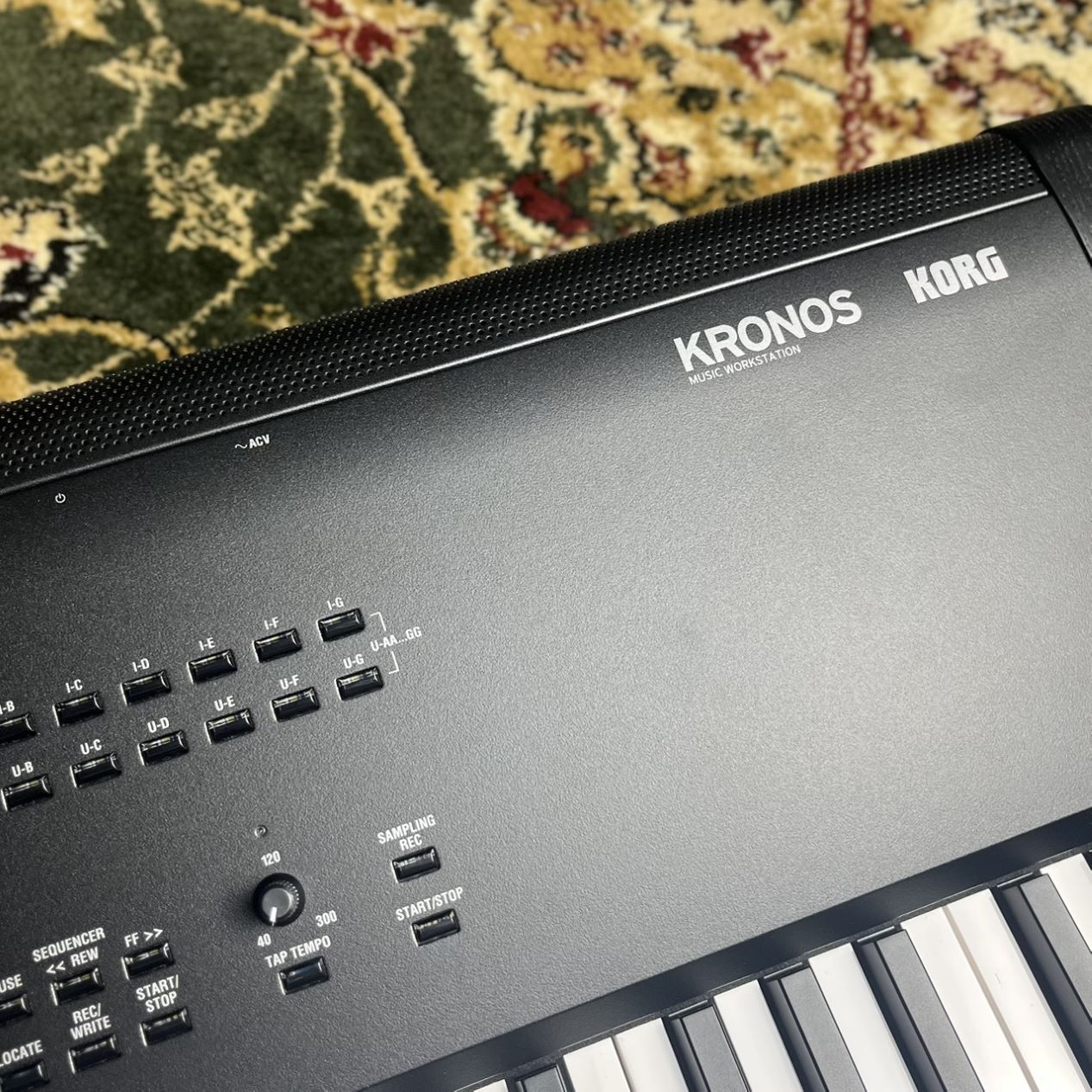 KORG 【展示品特価!】KRONOS3 73鍵盤 シンセサイザー/現物写真/即納