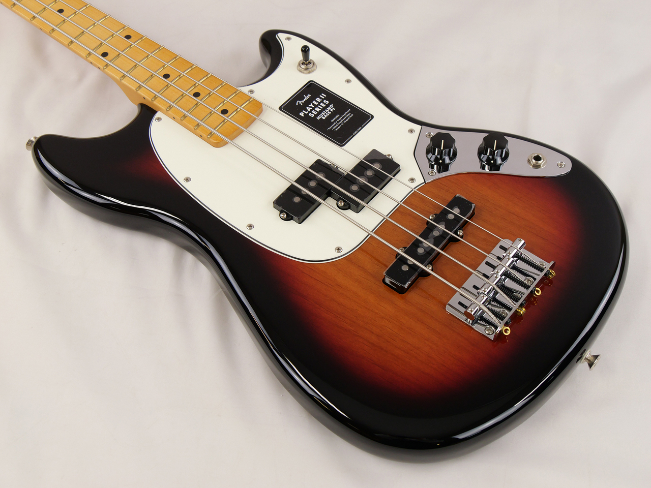 Fender Player II Mustang Bass PJ (3-Color Sunburst)（新品/送料無料
